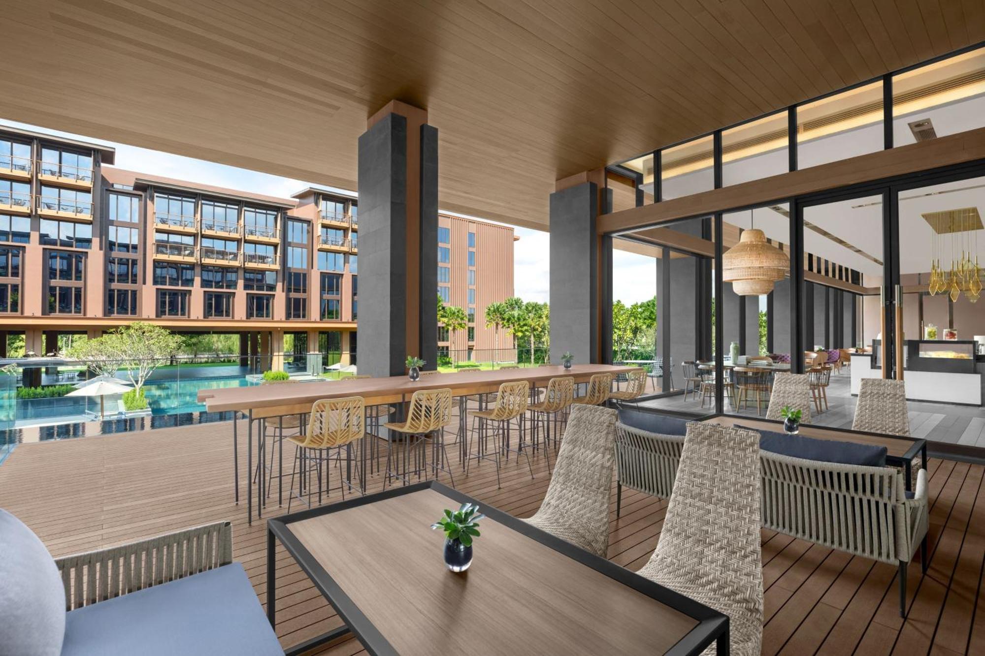 Courtyard By Marriott Bangkok Suvarnabhumi Airport Exterior foto