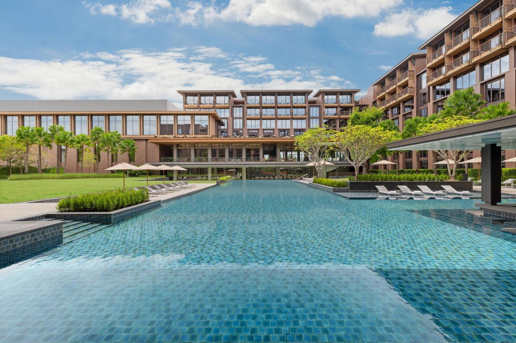 Courtyard By Marriott Bangkok Suvarnabhumi Airport Exterior foto