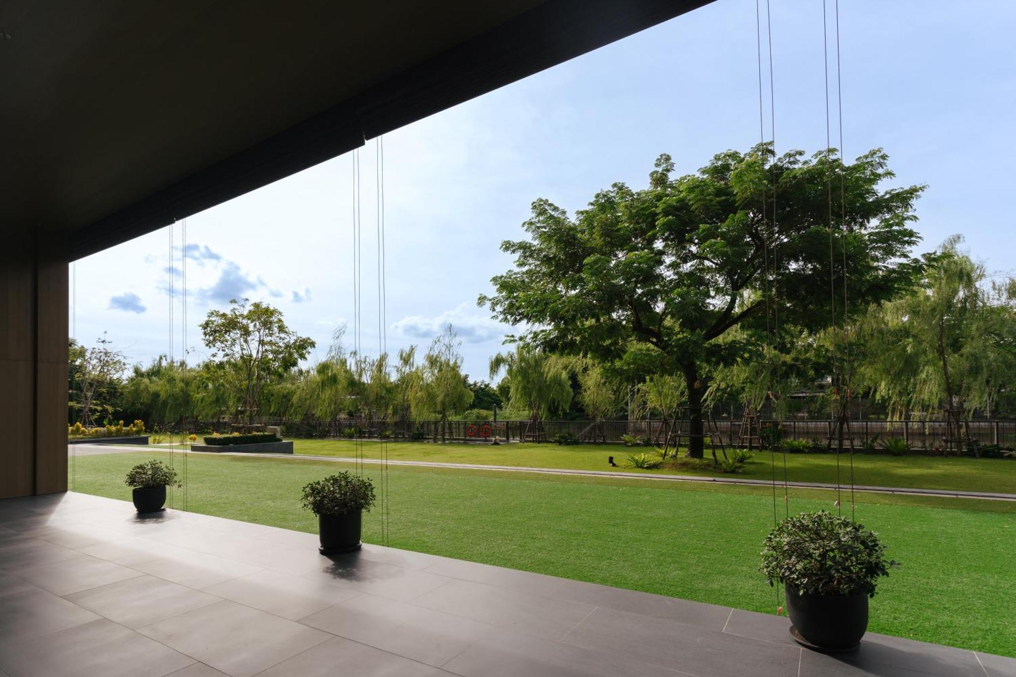 Courtyard By Marriott Bangkok Suvarnabhumi Airport Exterior foto
